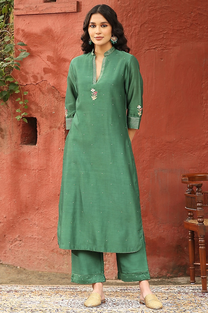 Sage Green Pure Chanderi Silk Motif Embroidered Kurta Set by Weaverstory at Pernia's Pop Up Shop