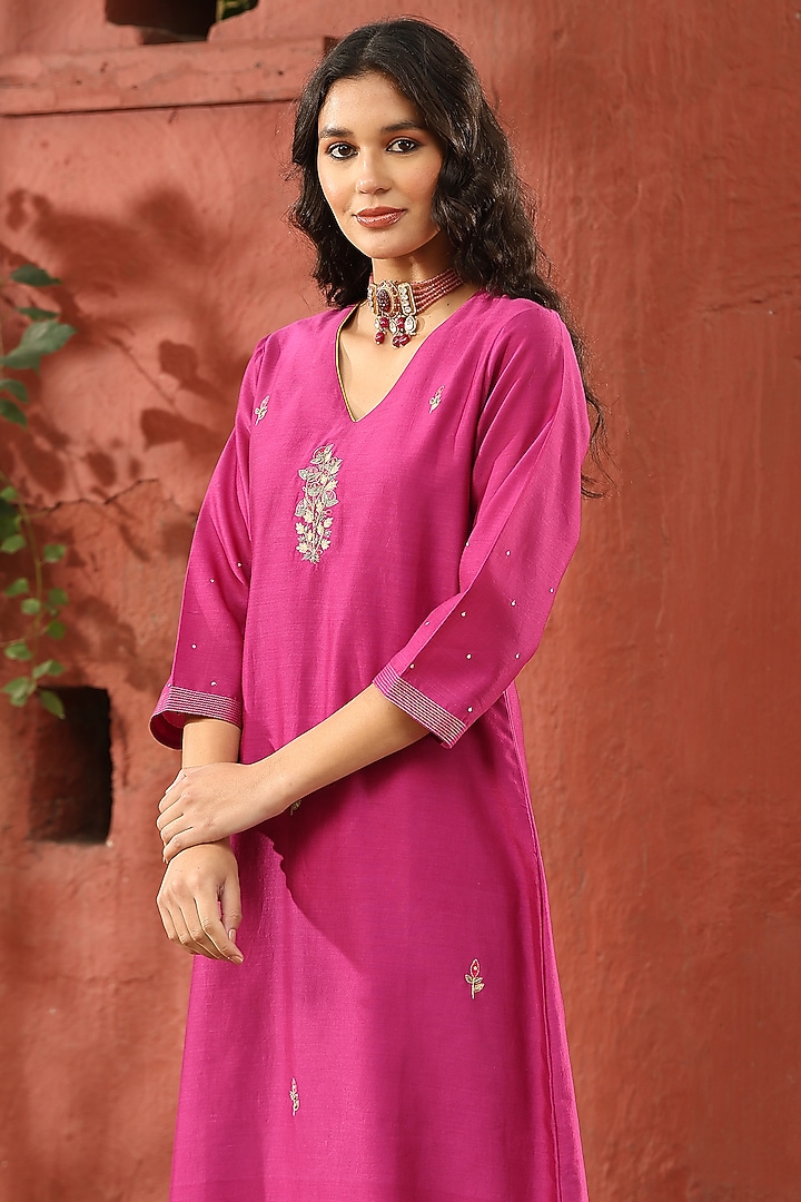 Rani Pink Pure Chanderi Motif Embroidered Kurta Set by Weaverstory at Pernia's Pop Up Shop