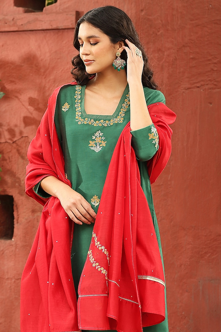 Sage Green Pure Chanderi Silk Motif Embroidered Kurta Set by Weaverstory at Pernia's Pop Up Shop