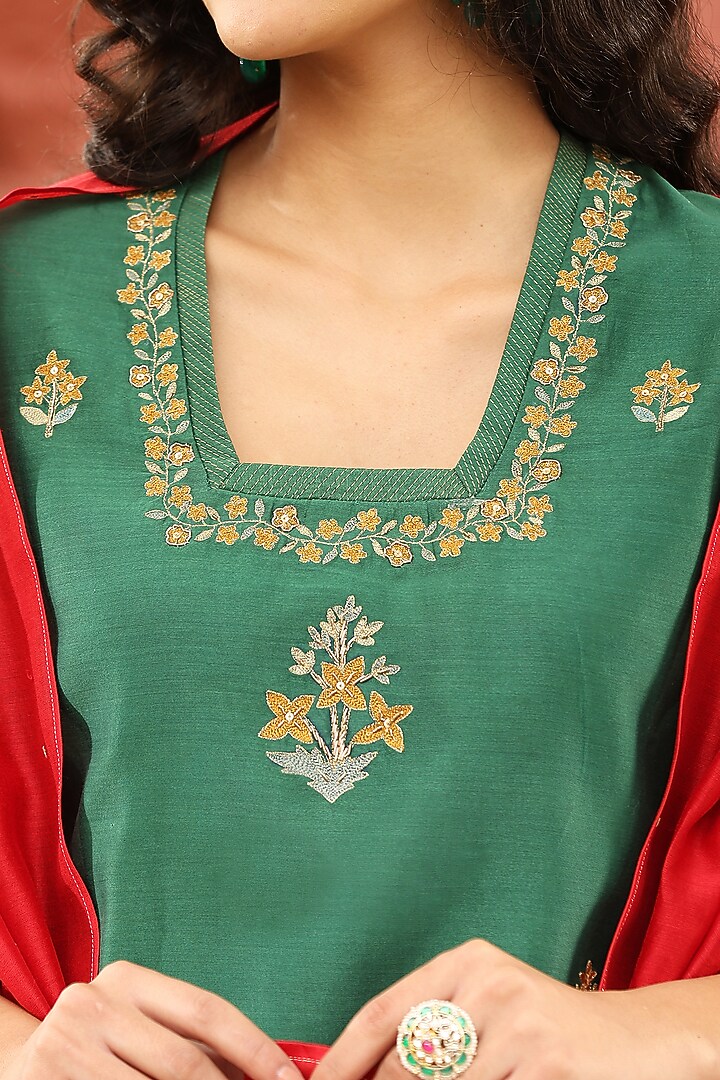 Sage Green Pure Chanderi Silk Motif Embroidered Kurta Set by Weaverstory at Pernia's Pop Up Shop