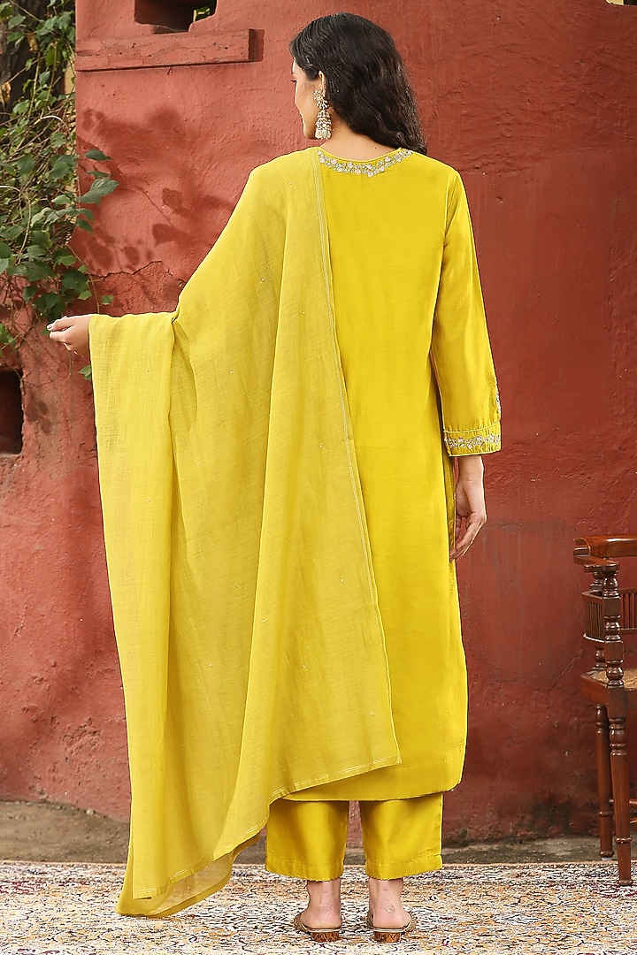 Lime Green Pure Chanderi Silk Motif Embroidered Kurta Set by Weaverstory at Pernia's Pop Up Shop