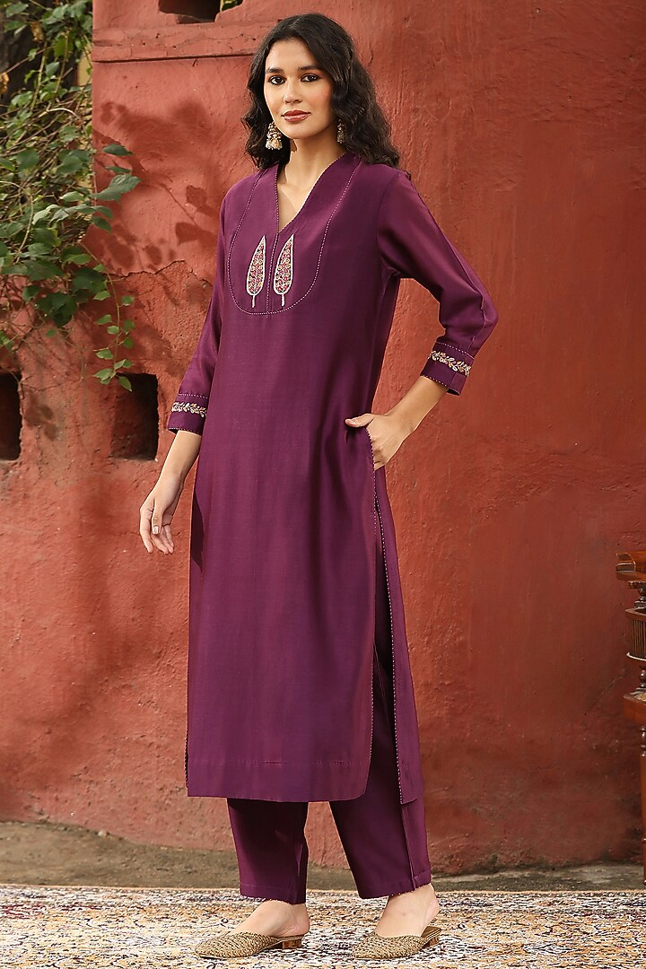 Deep Purple Pure Chanderi Silk Motif Embroidered Kurta Set by Weaverstory at Pernia's Pop Up Shop