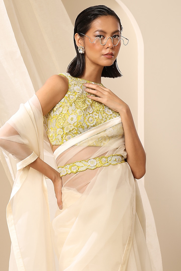 Off-White Pure Organza Handcrafted Party Wear Saree by Weaverstory at Pernia's Pop Up Shop