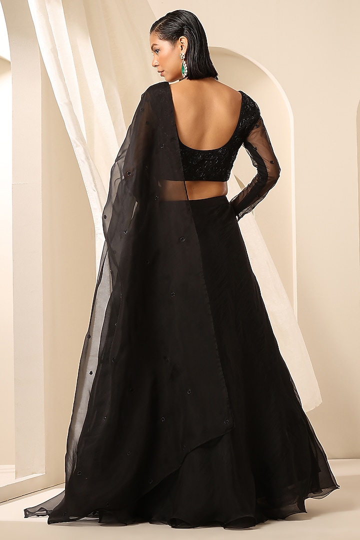 Black Pure Organza Wedding Lehenga Set by Weaverstory at Pernia's Pop Up Shop