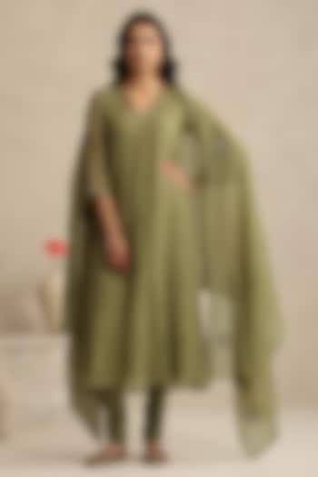 Olive Green Handloom Mul Chanderi Dabka Hand Work Kurta Set by Weaverstory at Pernia's Pop Up Shop