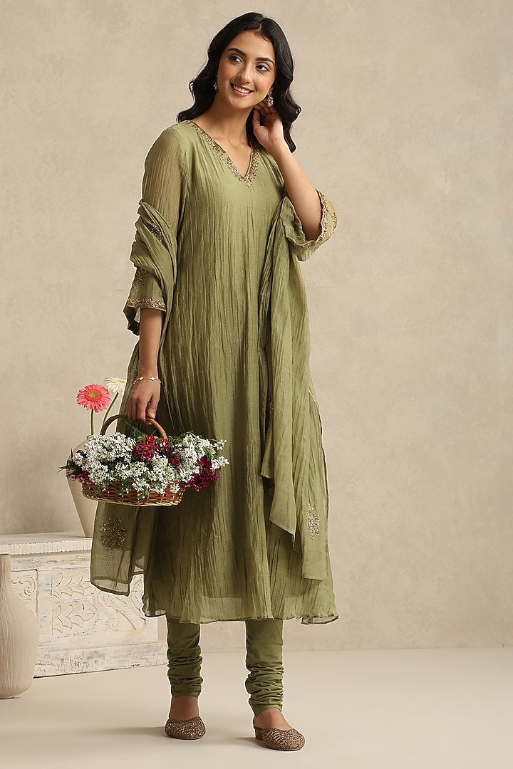 Olive Green Handloom Mul Chanderi Dabka Hand Work Kurta Set by Weaverstory at Pernia's Pop Up Shop