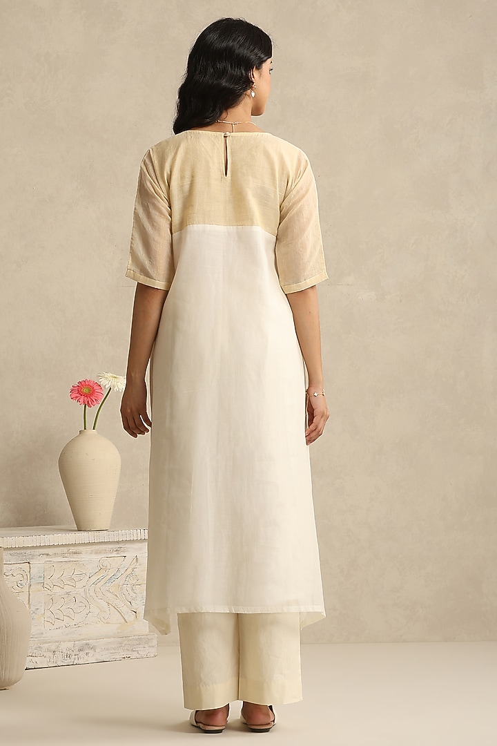 White Handloom Mul Chanderi & Cotton Tissue Kurta Set by Weaverstory at Pernia's Pop Up Shop