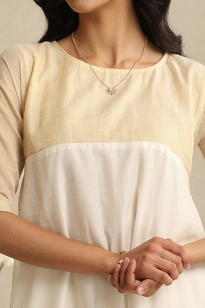 White Handloom Mul Chanderi & Cotton Tissue Kurta Set by Weaverstory at Pernia's Pop Up Shop