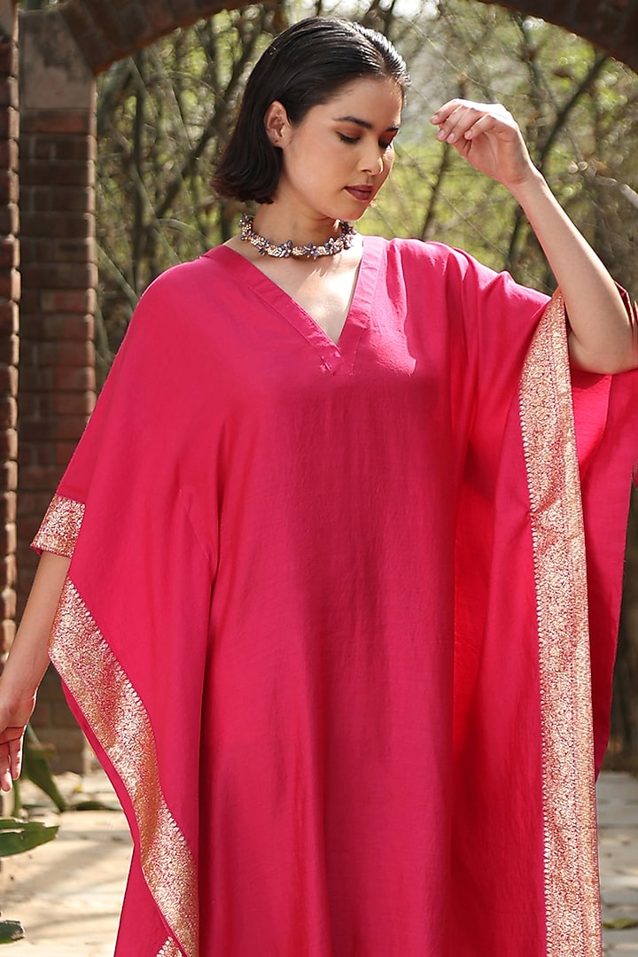 Hot Pink Handloom Silk Kaftan by Weaverstory at Pernia's Pop Up Shop