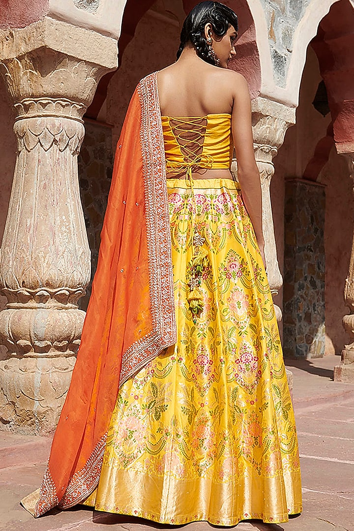 Yellow Banarasi Bridal Lehenga Set by Weaverstory at Pernia's Pop Up Shop
