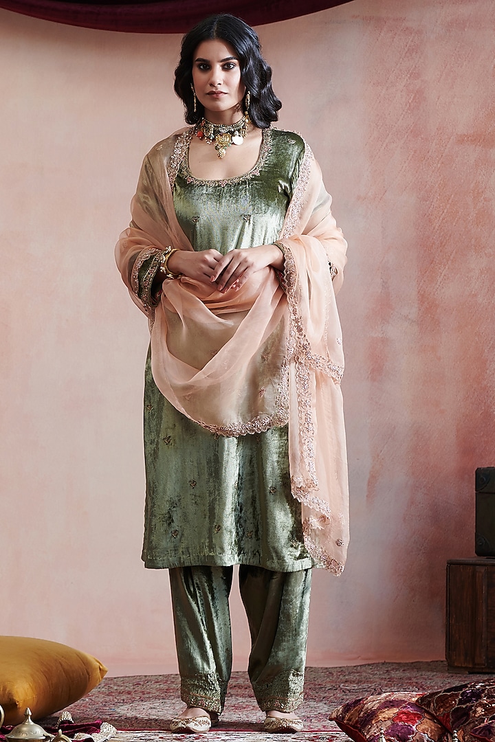 Olive Green Velvet Hand Embroidered Kurta Set by Weaverstory at Pernia's Pop Up Shop
