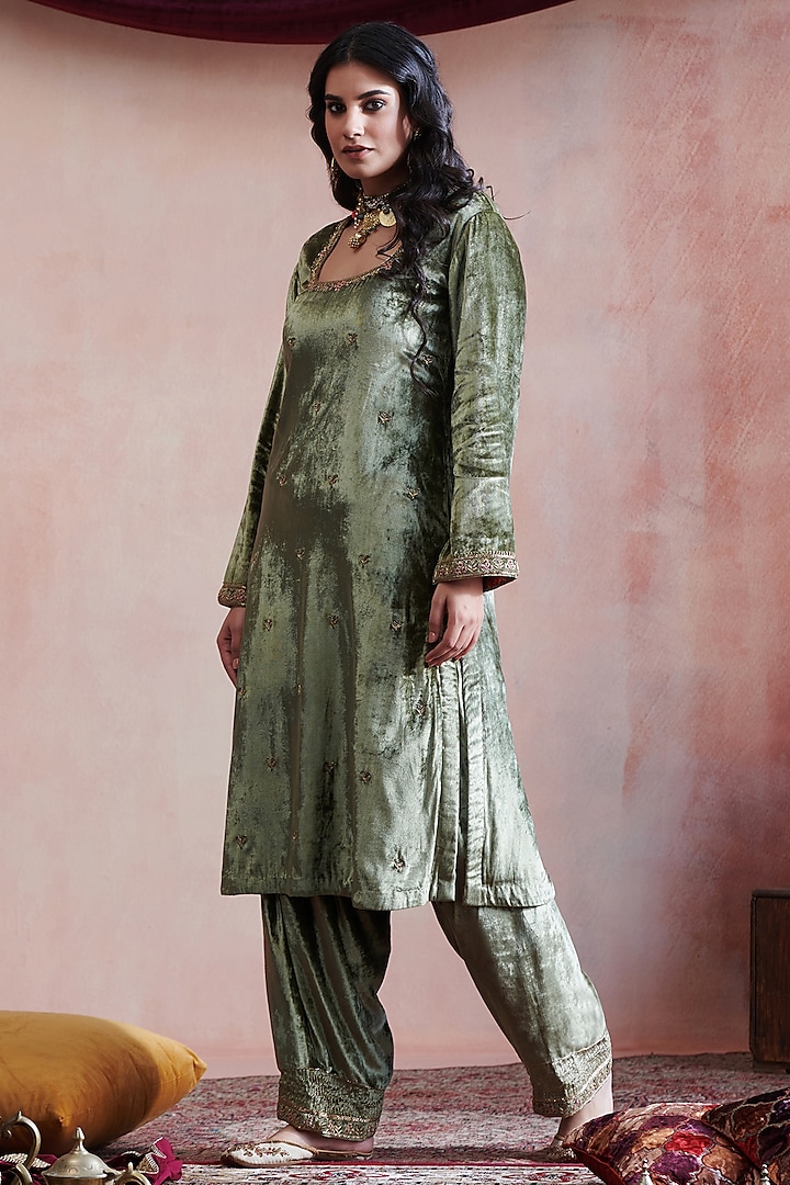 Olive Green Velvet Hand Embroidered Kurta Set by Weaverstory at Pernia's Pop Up Shop