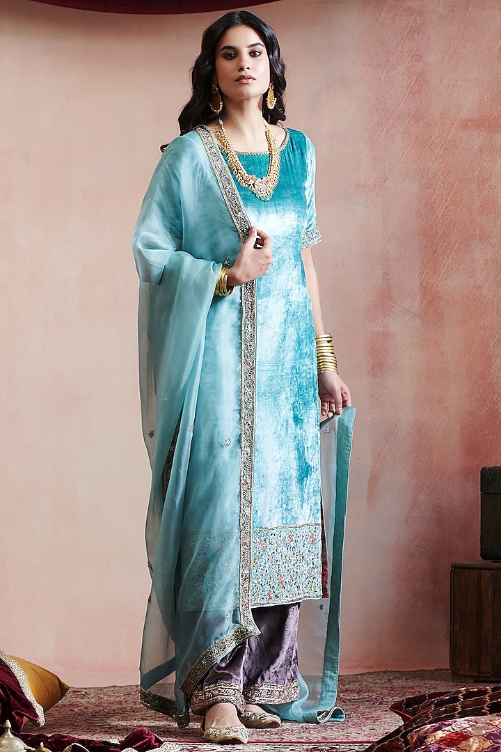 Ice Blue Velvet Hand Embroidered Kurta Set by Weaverstory at Pernia's Pop Up Shop
