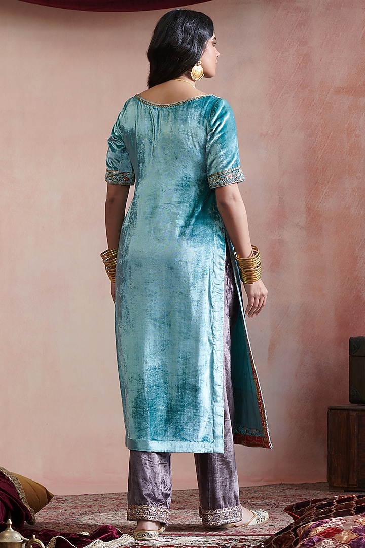 Ice Blue Velvet Hand Embroidered Kurta Set by Weaverstory at Pernia's Pop Up Shop