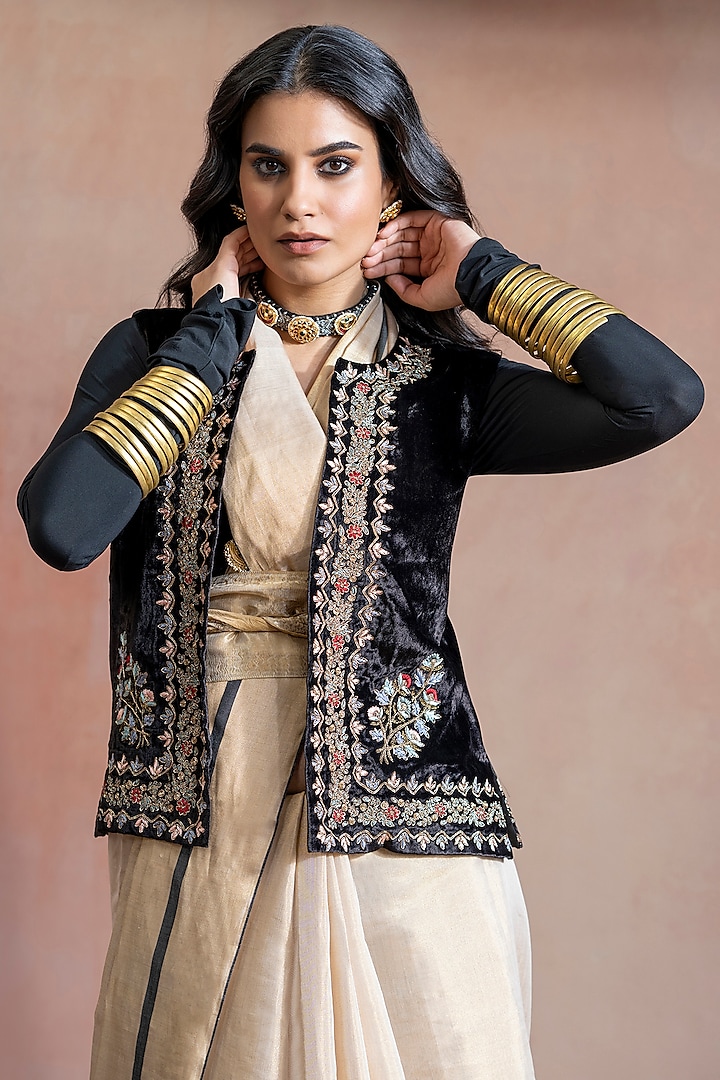 Laleen Hand Embroidered Volume Jacket