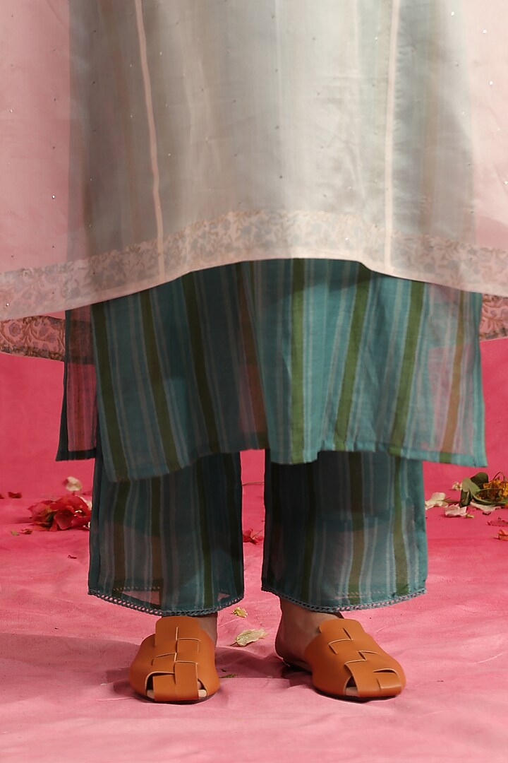 White Organza Kurta Set by Weaverstory at Pernia's Pop Up Shop