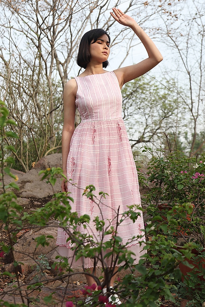 White Handloom Pure Chanderi Printed Midi Vacation Dress by Weaverstory at Pernia's Pop Up Shop