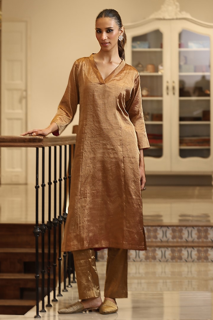 Golden Chanderi Silk Tissue Kurta Set by Weaverstory at Pernia's Pop Up Shop