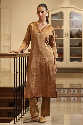 Golden Chanderi Silk Tissue Kurta Set by Weaverstory