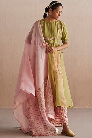 Chartreuse Green Organza Hand Embroidered Kurta Set by Weaverstory