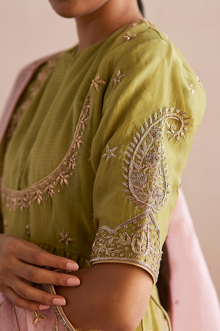 Chartreuse Green Organza Hand Embroidered Kurta Set by Weaverstory at Pernia's Pop Up Shop