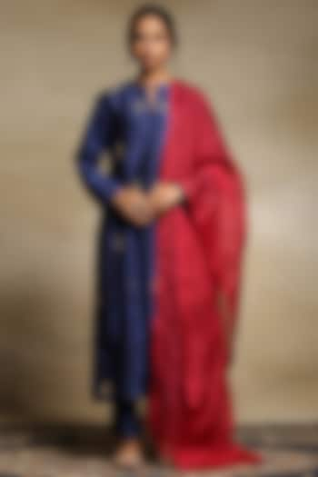 Deep Blue Chanderi Kurta Set by Weaverstory at Pernia's Pop Up Shop