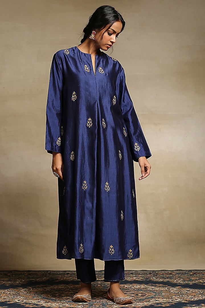 Deep Blue Chanderi Kurta Set by Weaverstory at Pernia's Pop Up Shop