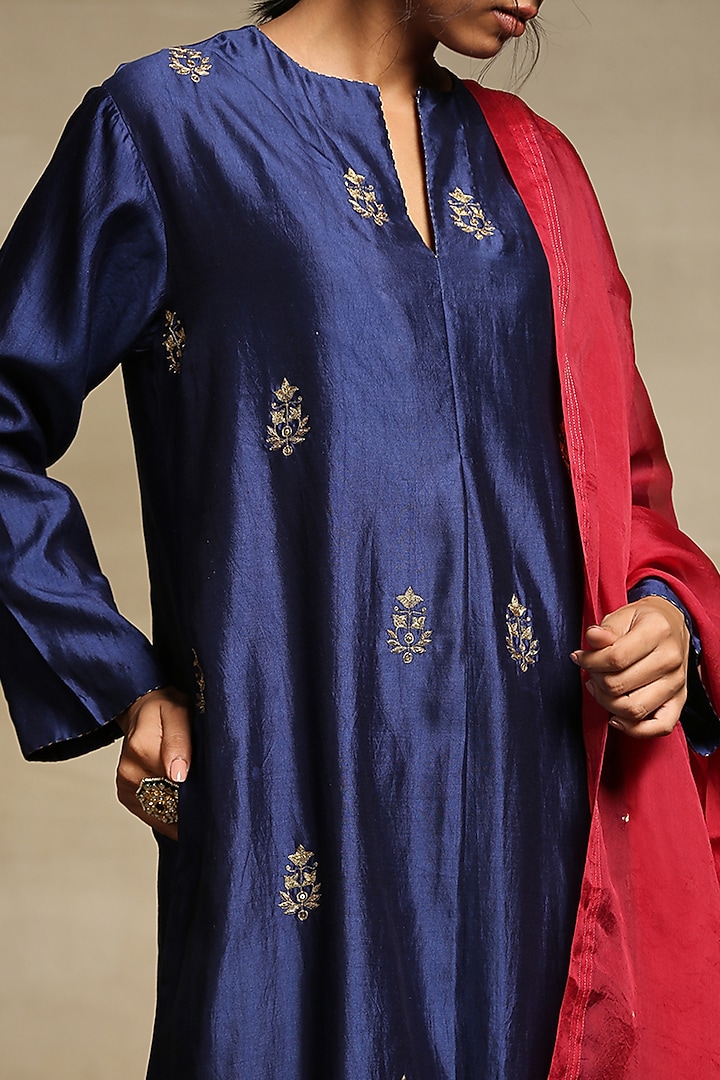 Deep Blue Chanderi Kurta Set by Weaverstory at Pernia's Pop Up Shop