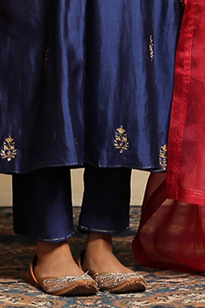 Deep Blue Chanderi Kurta Set by Weaverstory at Pernia's Pop Up Shop