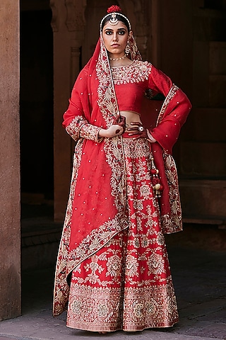 Red Katan Silk Zardosi Hand Embroidered Brocade Banarasi Lehenga Set by Weaverstory