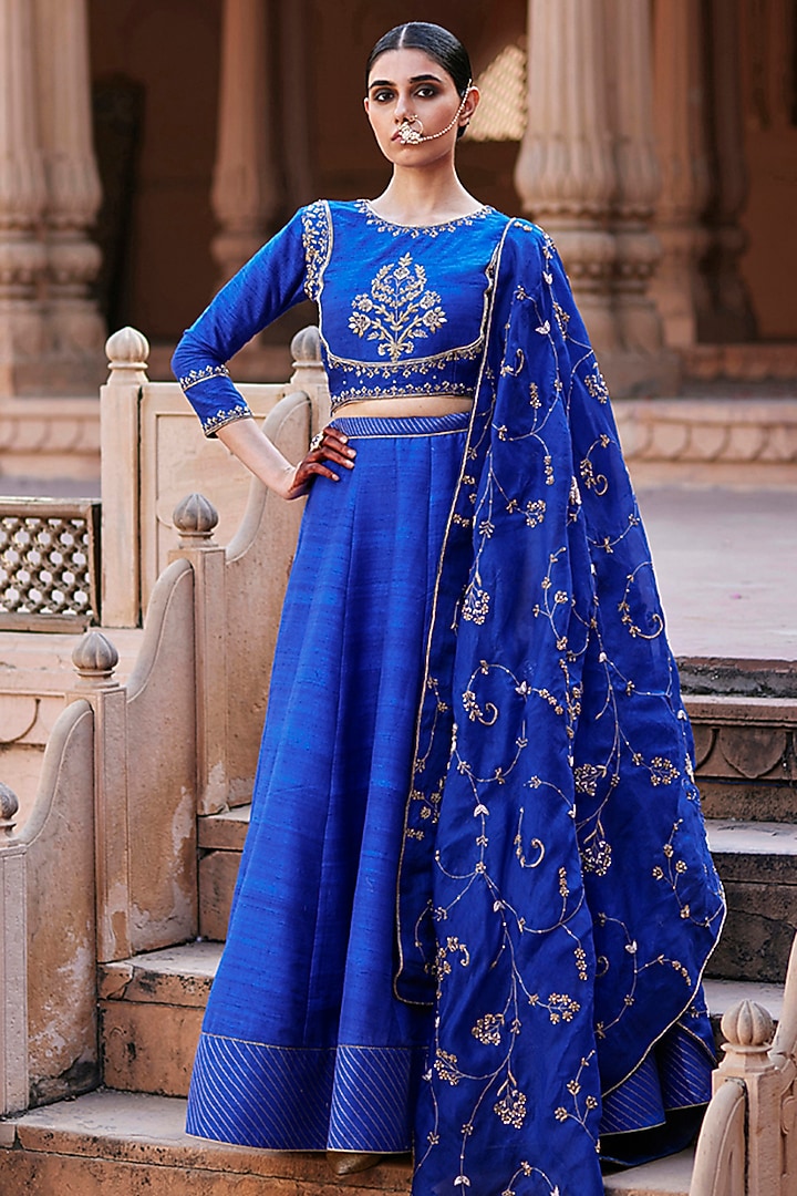 Blue Raw Silk Banarasi Wedding Lehenga Set by Weaverstory at Pernia's Pop Up Shop