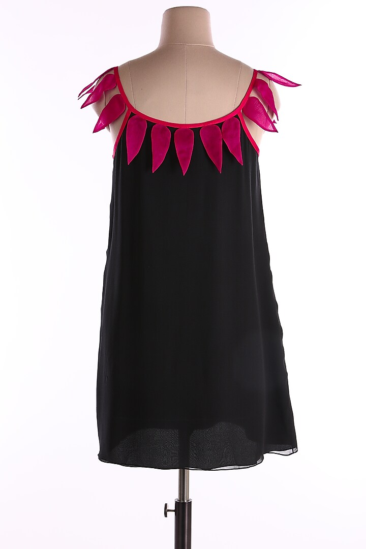 Black & Red Linen Tunic by Wendell Rodricks at Pernia's Pop Up Shop