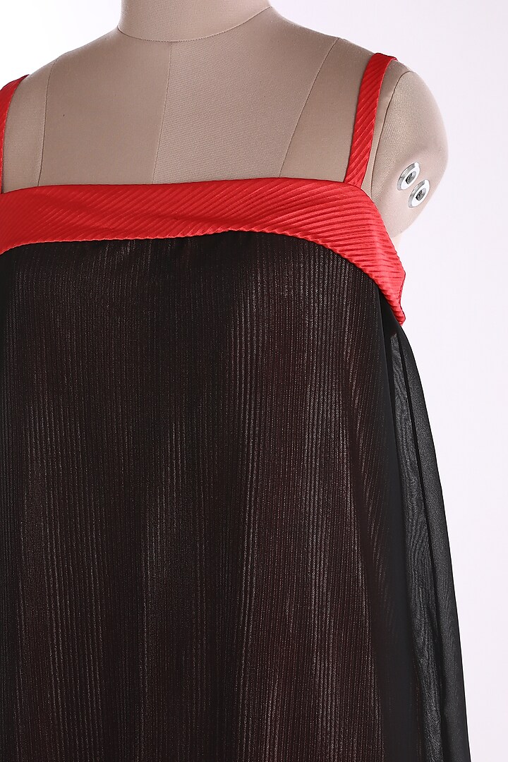Black & Red Linen Tunic by Wendell Rodricks at Pernia's Pop Up Shop