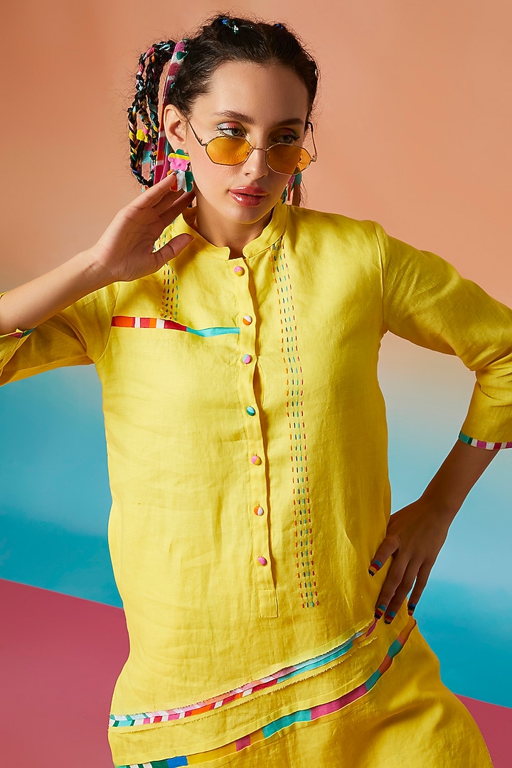 Yellow Linen Band Collar Kurta by Wendell Rodricks at Pernia's Pop Up Shop