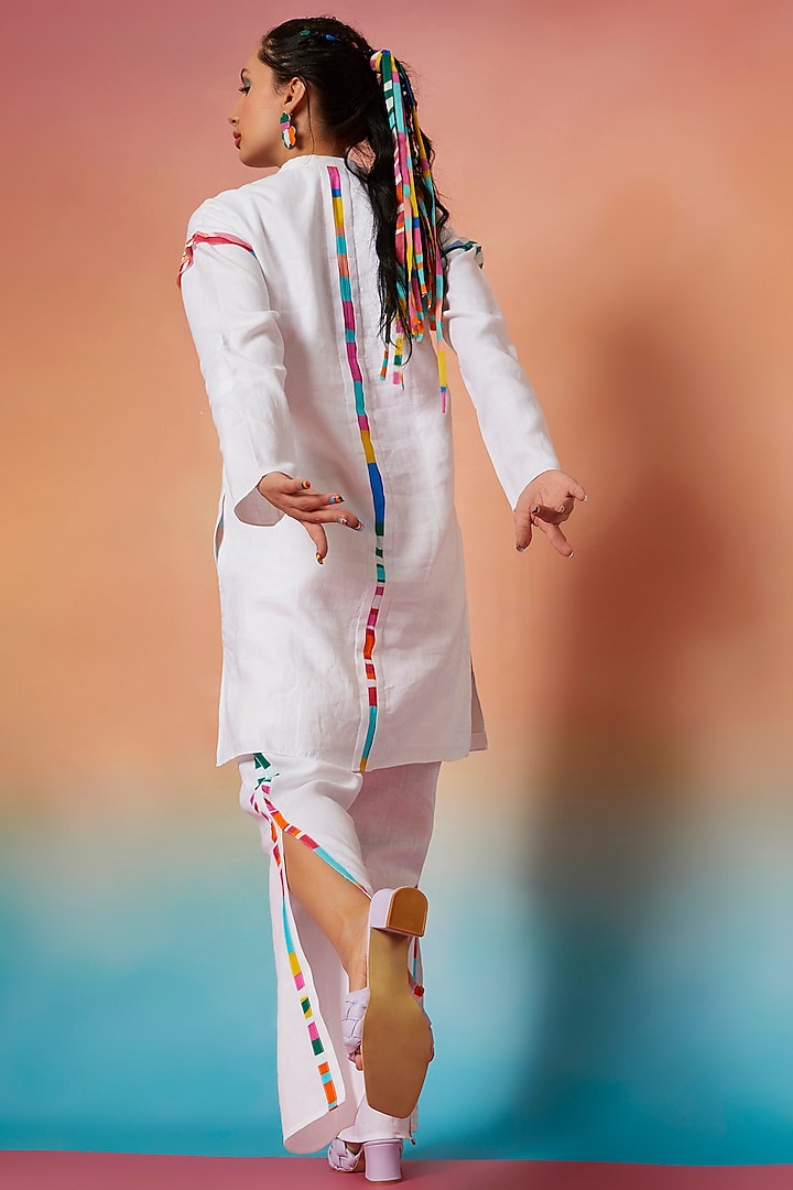 White Linen Placket Kurta & Side Striped With Slit Pants by Wendell Rodricks at Pernia's Pop Up Shop