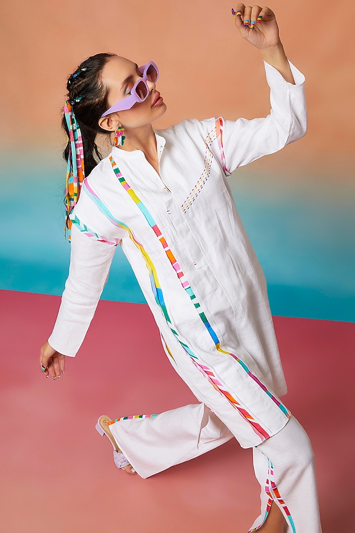 White Linen Placket Kurta & Side Striped With Slit Pants by Wendell Rodricks at Pernia's Pop Up Shop