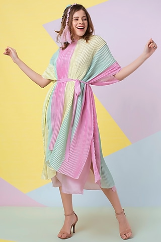 Lavender Color Blocked Pleated Kaftan by Wendell Rodricks