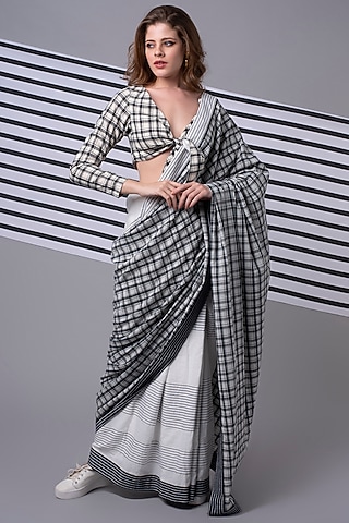 White Checkered Saree Set by Wendell Rodricks