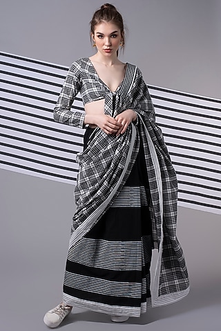 Black Checkered Saree Set by Wendell Rodricks