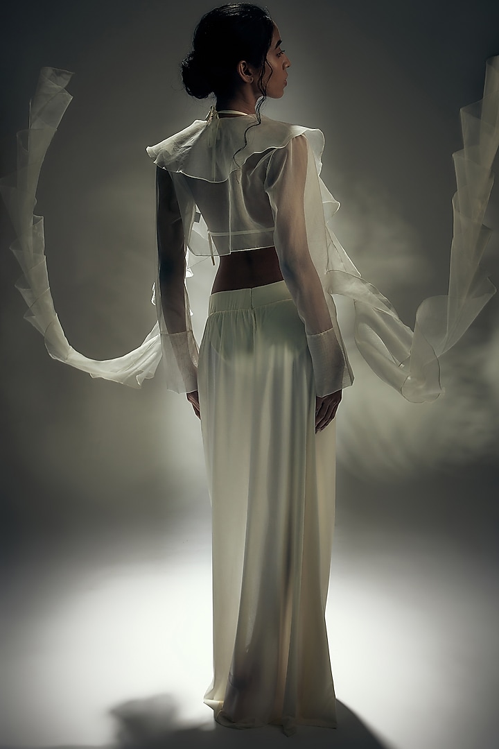 Ivory Organza Cascase Cape Set by Wendell Rodricks at Pernia's Pop Up Shop