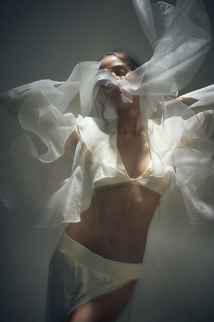 Ivory Organza Cascase Cape Set by Wendell Rodricks at Pernia's Pop Up Shop