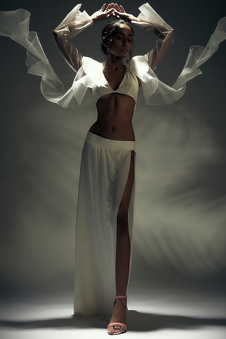 Ivory Organza Cascase Cape Set by Wendell Rodricks at Pernia's Pop Up Shop