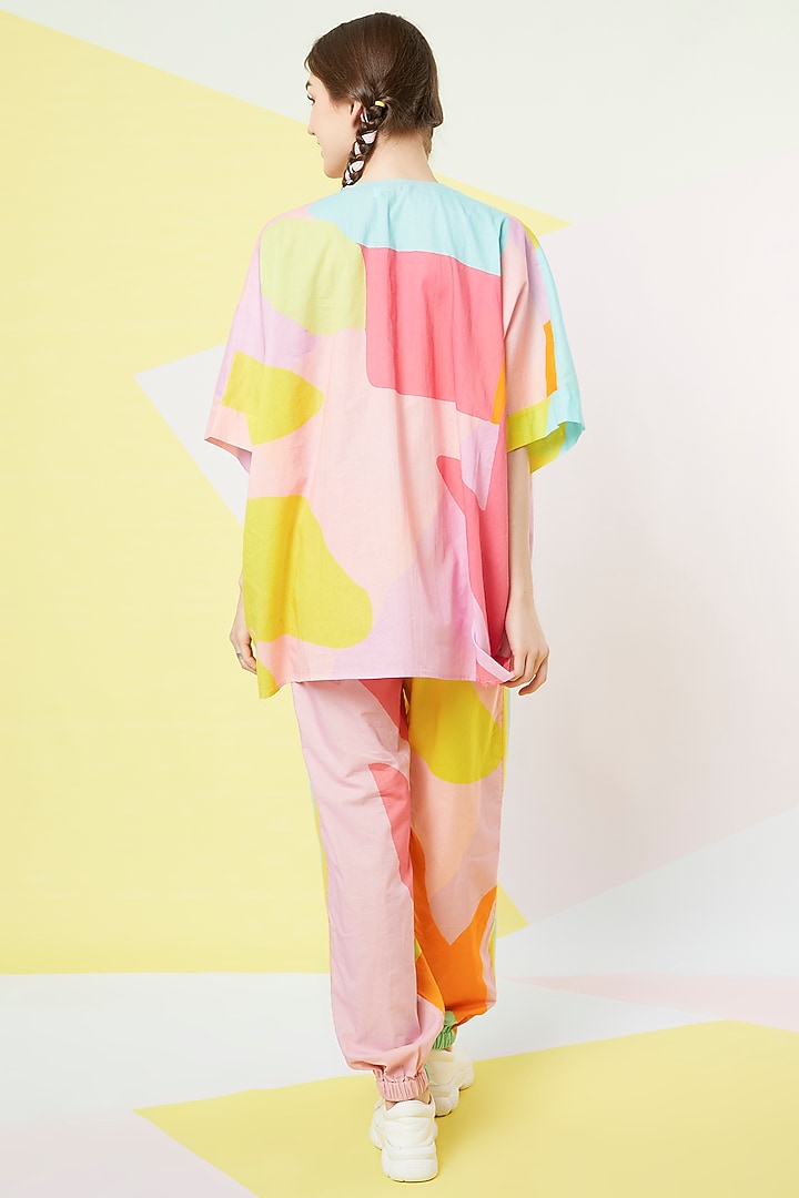 Lavender Abstract Leaf Printed Cape by Wendell Rodricks at Pernia's Pop Up Shop