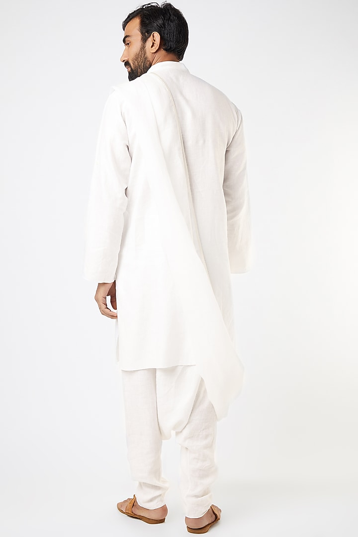 White Long Kurta With Drape by Wendell Rodricks Men at Pernia's Pop Up Shop
