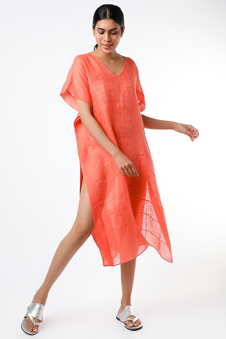 Dark Peach All Over Pintuck Kaftan by Wendell Rodricks at Pernia's Pop Up Shop