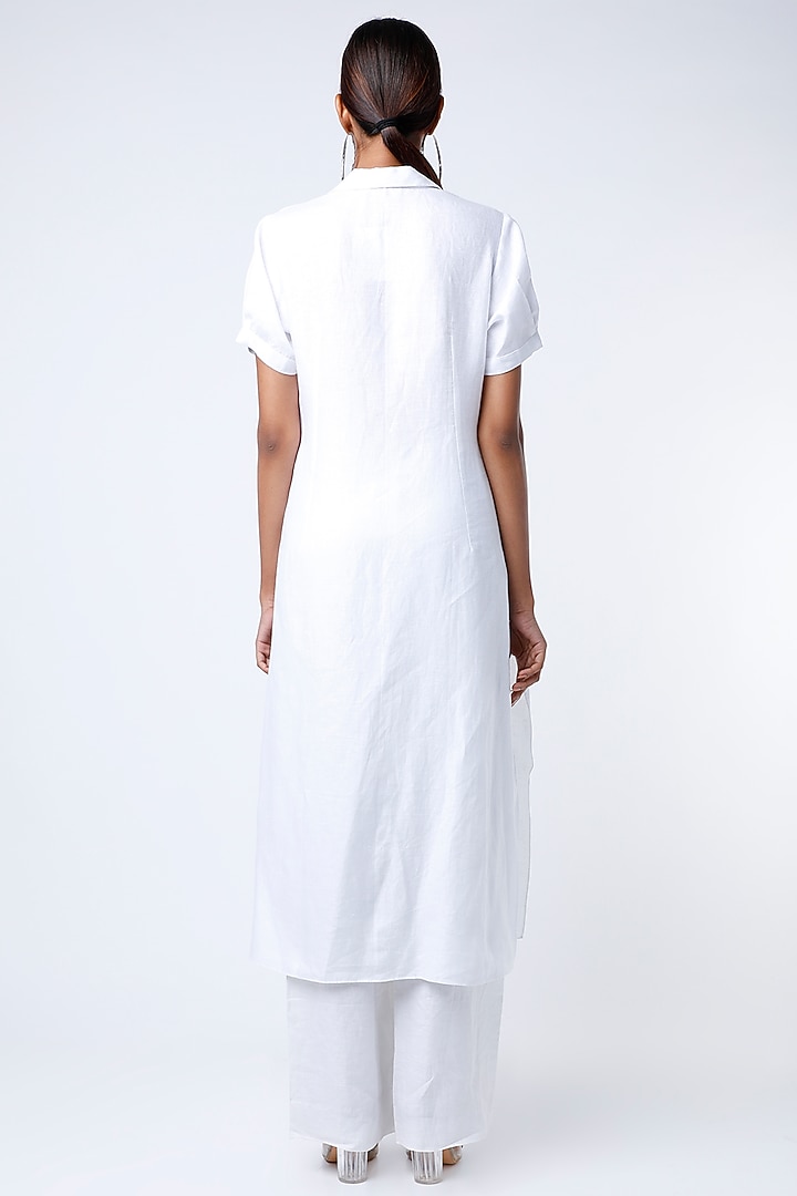 White Linen Kurta by Wendell Rodricks at Pernia's Pop Up Shop