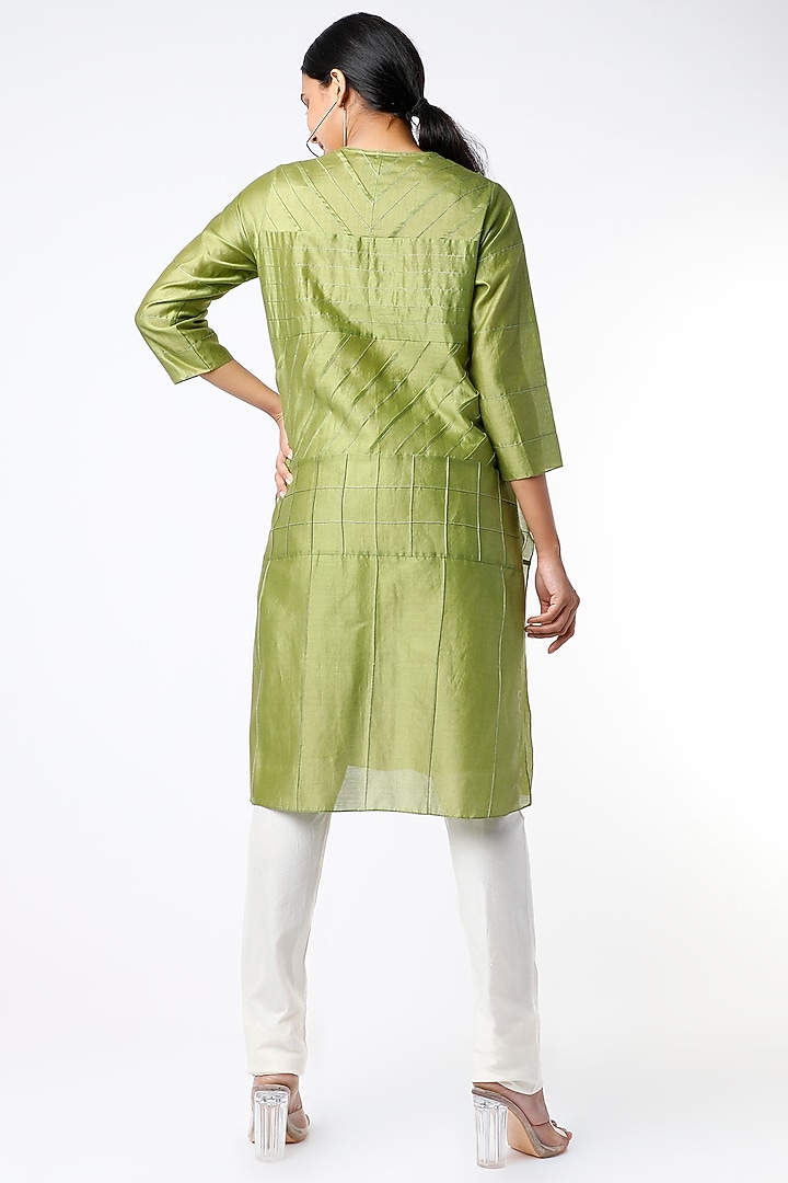 Green All Over Pintuck Kurta by Wendell Rodricks at Pernia's Pop Up Shop