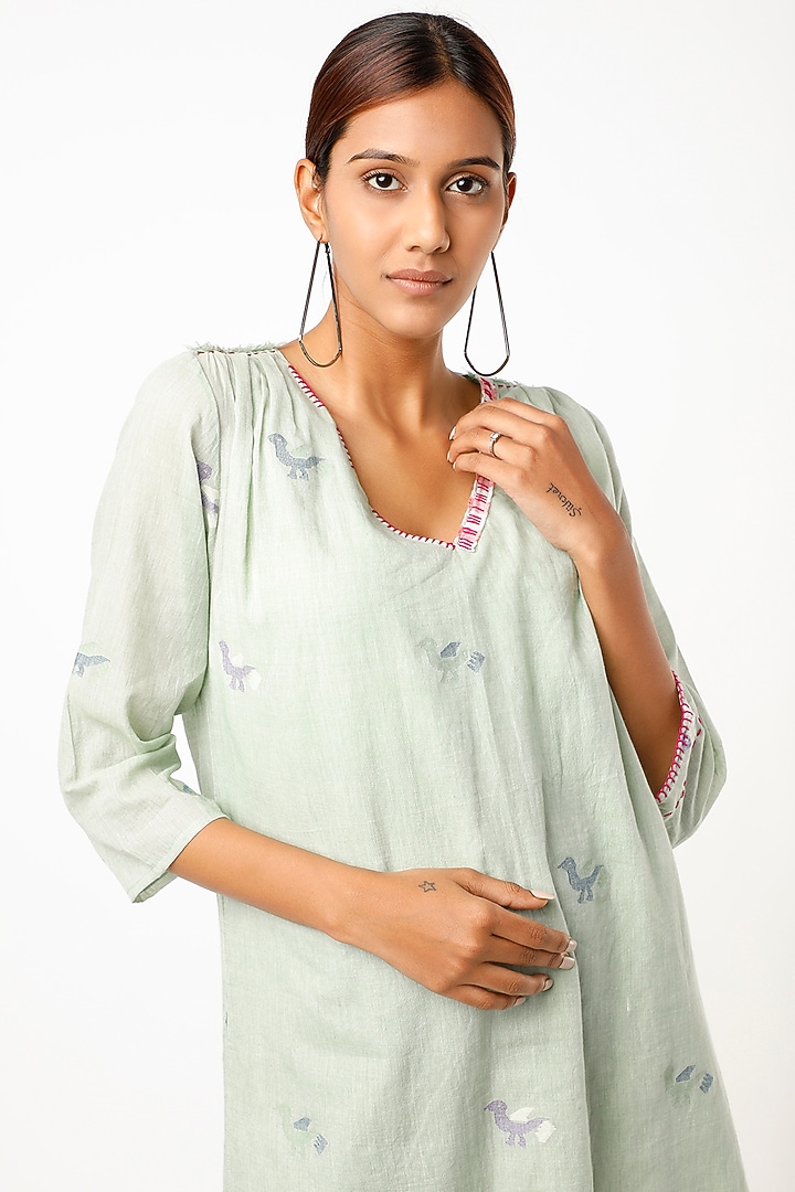 Mint Jamdani Kurta by Wendell Rodricks at Pernia's Pop Up Shop
