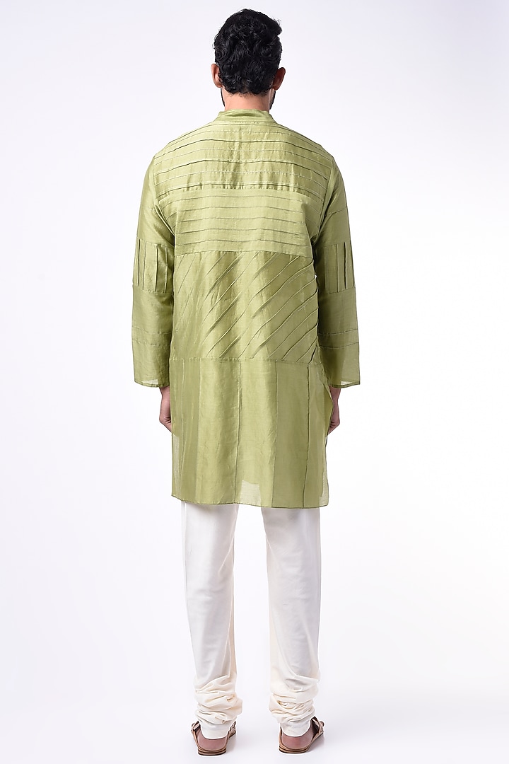 Mehendi Green Cotton Silk Pintuck Embroidered Kurta by Wendell Rodricks Men at Pernia's Pop Up Shop