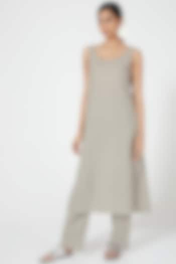 Grey Linen Tunic Set by Wendell Rodricks at Pernia's Pop Up Shop